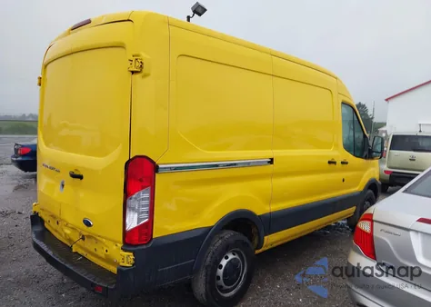 2015 Ford Transit-250 z USA, uszkodzony, nr VIN 1FTNR1CM7FKB19631
